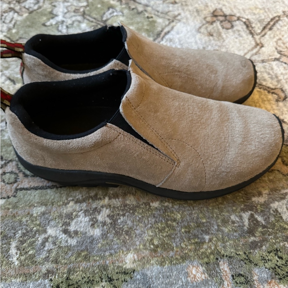 Merrell Jungle Moc snow clog or hiking shoes. Size 10 used Classic Taupe